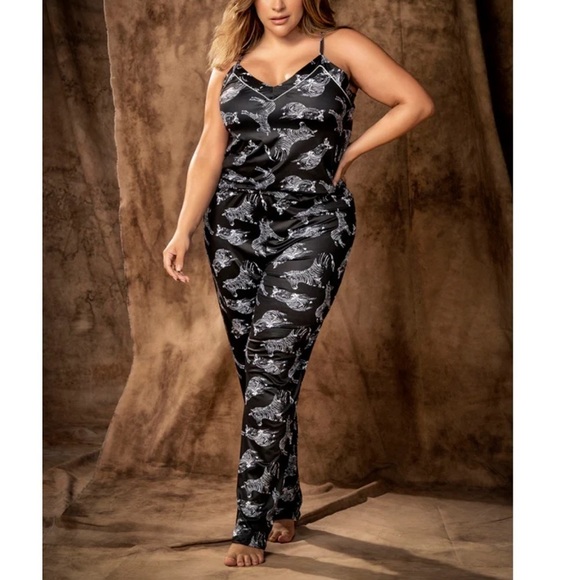 Brand New Mapale Full-Length Onesie Black White Zebra Animal Print Semi-Loose - Picture 1 of 14